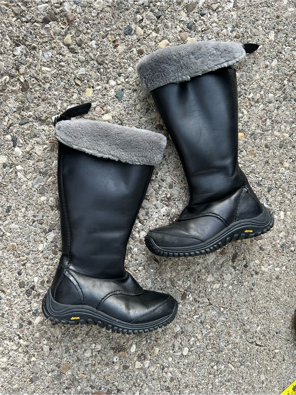 UGG Vibram Miko Black Leather Shearling Winter Boots Womens Size 8 Tall